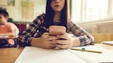 Los colegios de la Ciudad de Buenos Aires deberán aplicar el protocolo contra la violencia digital: de qué se trata