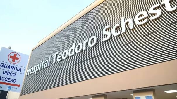 Una mujer sufrió graves quemaduras cuando se preparaba para pintarse las uñas y debió ser hospitalizada