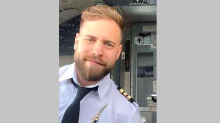 Murió Julián Gustavo Giménez, el piloto de Aerolíneas que fue atropellado por el abogado Santiago Tomás Mazzini en Vicente López. (Foto: Policía)