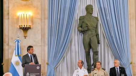 Anunciaron la rejerarquización de las Fuerzas Armadas