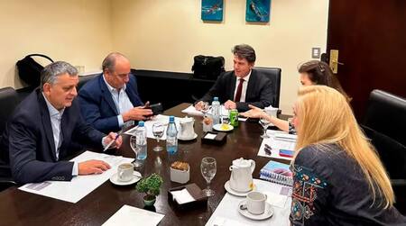 Horacio Marin reunido con Guillermo Francos, Nicolás Posse, Diana Mondino y Karina Milei.