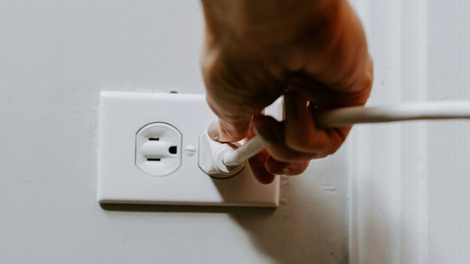 Enchufe; electricidad. Foto: Unsplash.