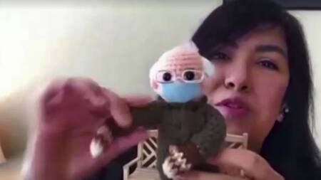 Muñeco de croché del meme de Bernie Sanders recauda $ 40,000 para caridad, REUTERS