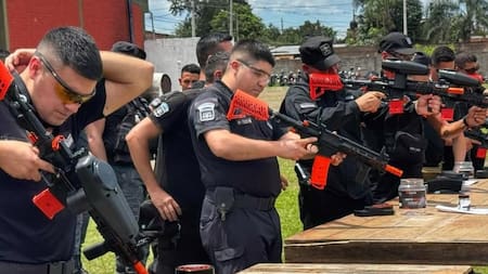 Mar del Plata equipa a la Patrulla Municipal con armas no letales para mejorar la seguridad. Foto: Instagram / byrnalatam.