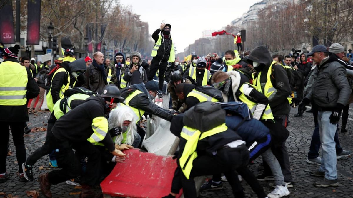 Incidentes en Francia por aumento de combustibles, Reuters
