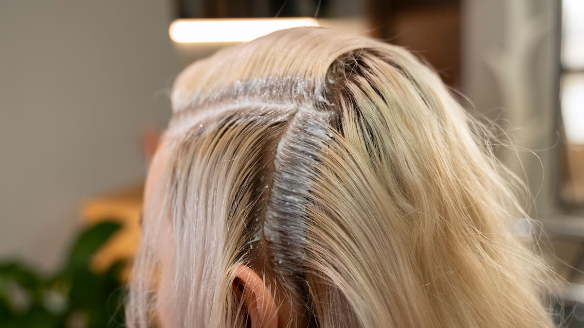 El ingrediente casero que ayuda a tapar las canas.