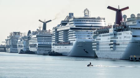 Un crucero atracado en el puerto de Nueva York. Foto: EFE