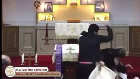 Ataque a un obispo australiano. Foto: captura de video