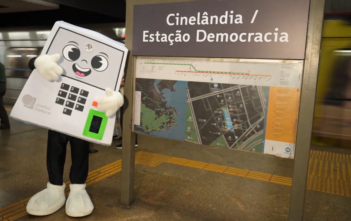 Pilili, mascota de las elecciones de Brasil de 2026 inspirada en una urna electrónica.