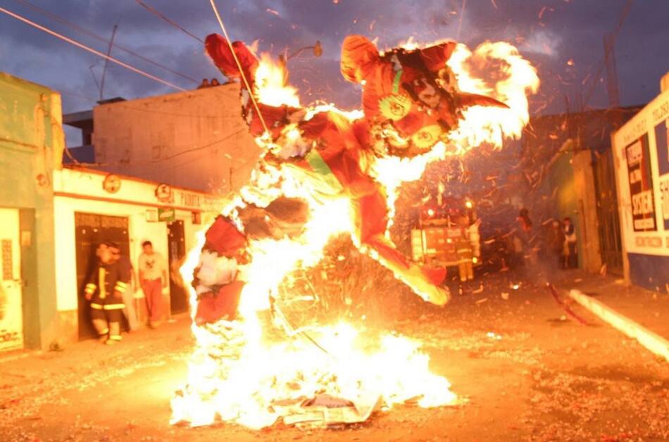 Quema del diablo, tradición de Navidad