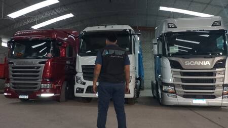 Aduana secuestró bienes valuados en $278 millones en investigación por contrabando de neumáticos