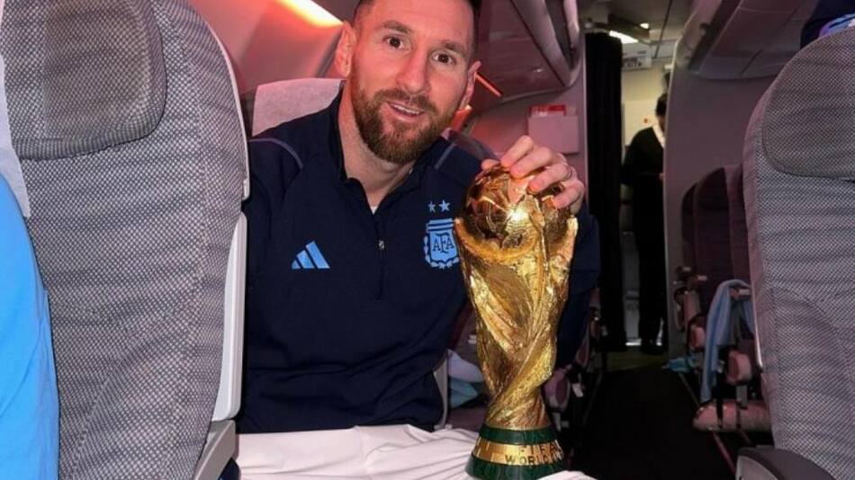Lionel Messi con la Copa del Mundo. Foto: NA.