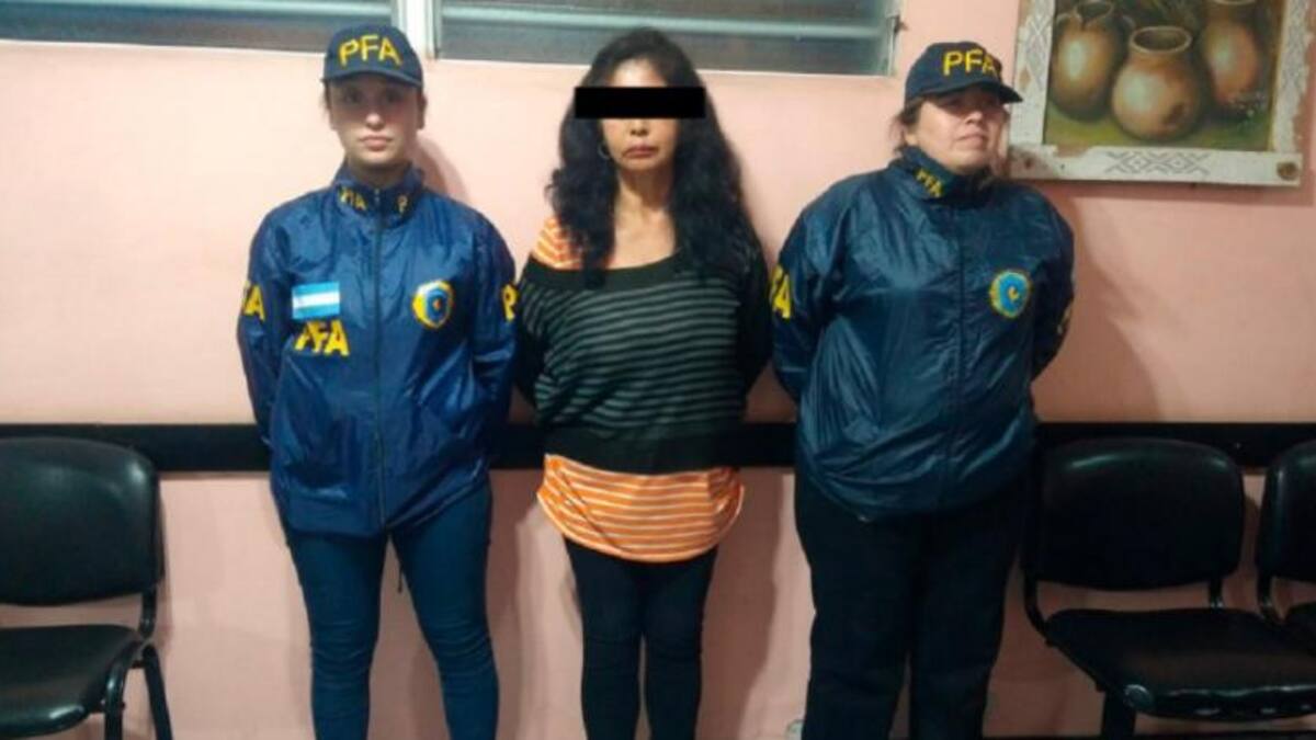 Detención de la falsa médica en Guernica. Foto: NA.