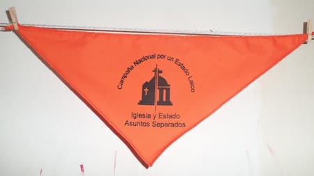Pañuelo naranja - Sociedad