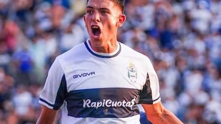 Alan Sosa, futbolista de Gimnasia y Esgrima La Plata. Foto: X/@FutbolmasyFulbo.