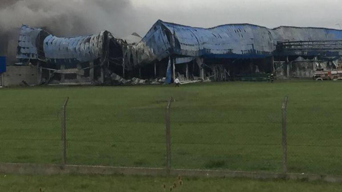 Voraz incendio en un frigorífico de Las Heras