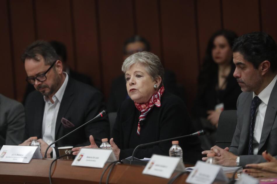 El ELN acuerda con Colombia el cese de los secuestros al fin del ciclo en México. EFE