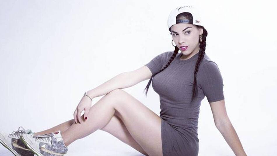 Aída Martínez realizó desnudo por clasificación a Rusia