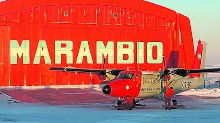 Avión Twin Otter DH6 de la Fuerza Aérea en Base Marambio