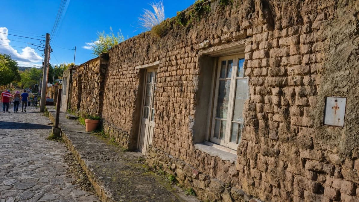 Regala oro de 18 quilates a los turistas