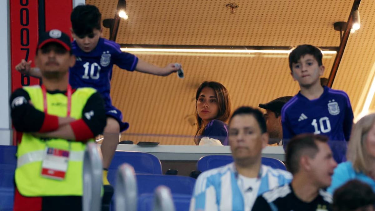 Antonela Roccuzzo ya se encuentra en el estadio. Foto: Reuters.