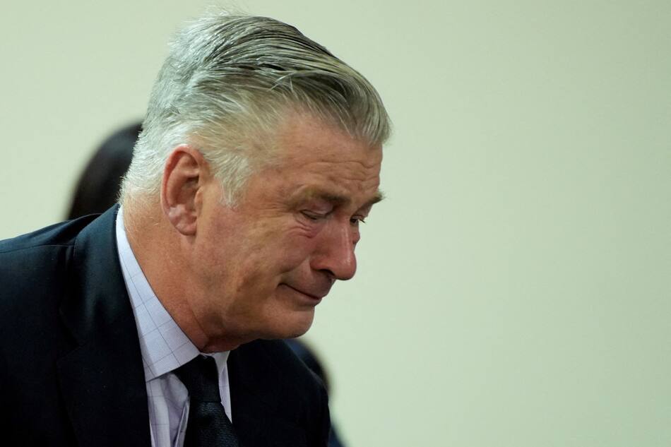 El llanto de Alec Baldwin tras el fallo. Foto: Reuters
