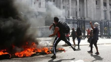 Incidentes en el Congreso, violencia, manifestantes, agresiones, NA