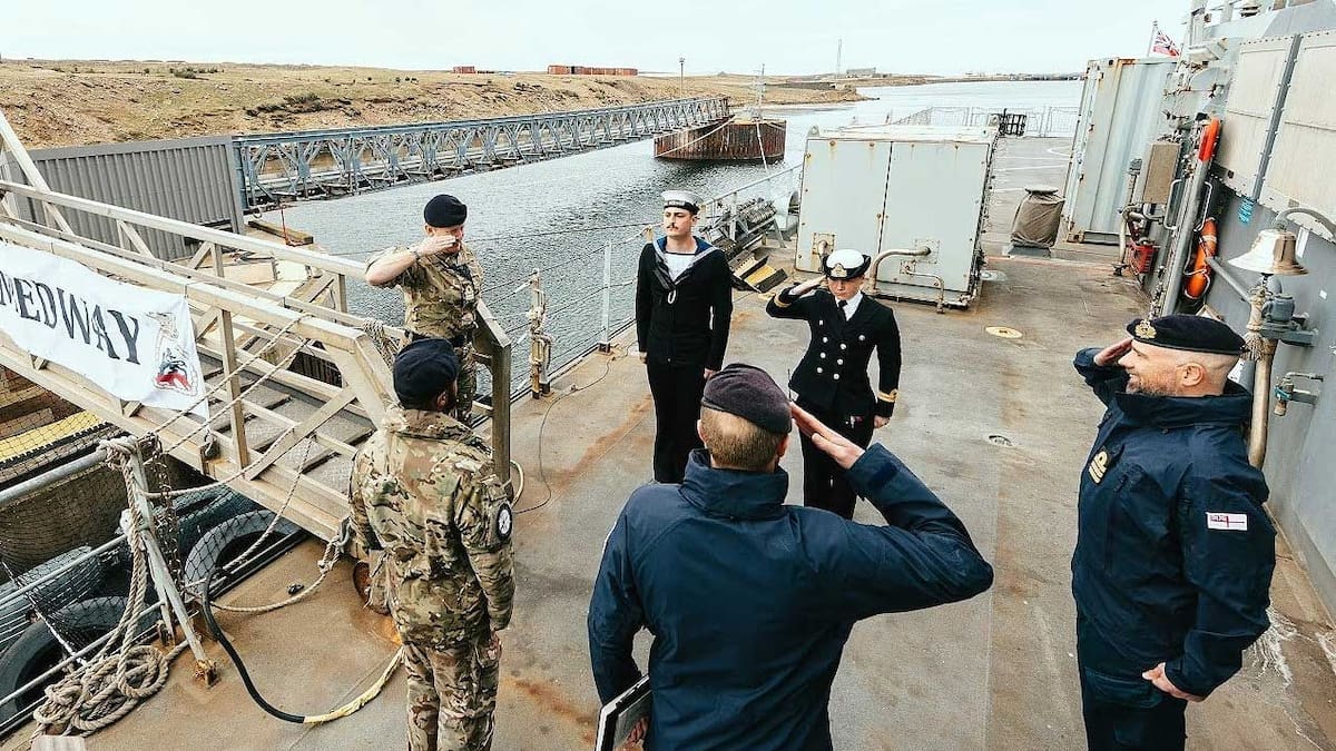 La Real Armada Británica busca reforzar su presencia en Malvinas