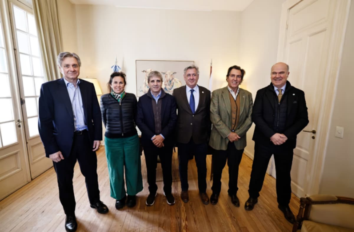 Luis Caputo en La Rural.