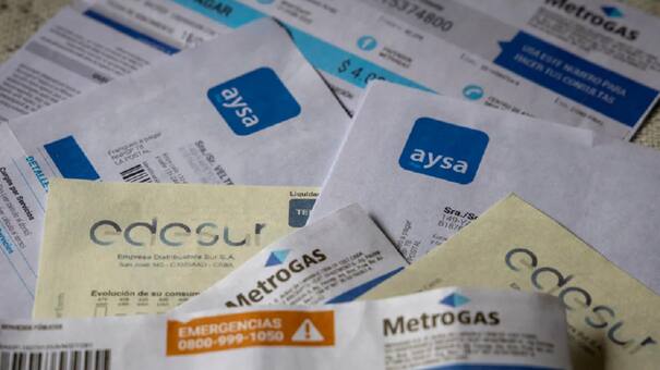 Junio llega con aumentos en las tarifas: a cuánto se van la luz, gas, agua, transporte público y combustibles