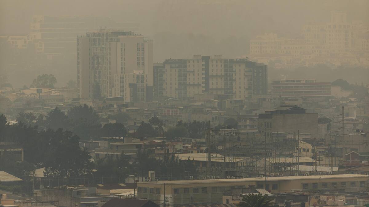 ''Muy peligrosa para la salud'': Guatemala despertó con una densa contaminación en el aire