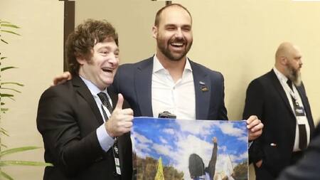 Javier Milei y Eduardo Bolsonaro. Foto: redes sociales