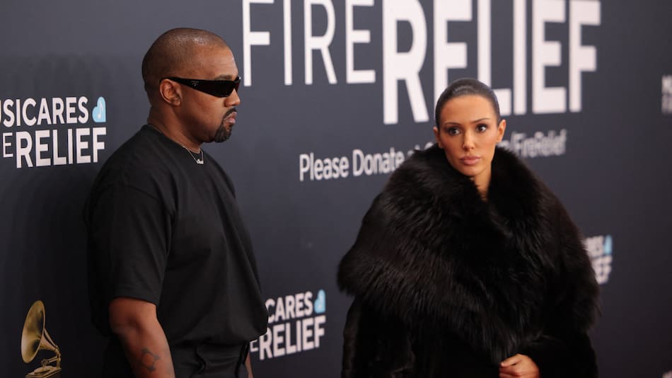 Kanye West y Bianca Censori. Foto: REUTERS/Daniel Cole