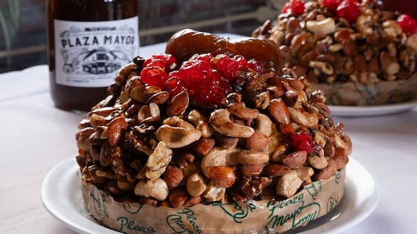 Secretos del pan dulce Plaza Mayor, el furor de la Navidad por el cual la gente hace filas eternas