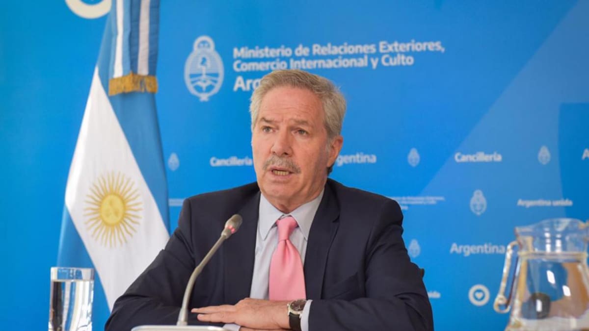 Felipe Solá, Canciller, Agencia NA