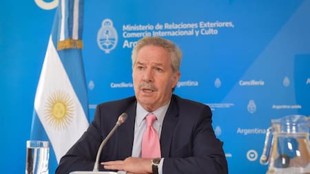 Felipe Solá, Canciller, Agencia NA