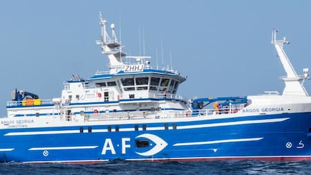 Barco pesquero Argos Georgia, que naufragó cerca de las Islas Malvinas. Foto EFE.