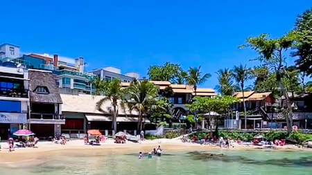 El destino brasileño ideal para jubilados: aguas cristalinas a solo dos horas de Argentina