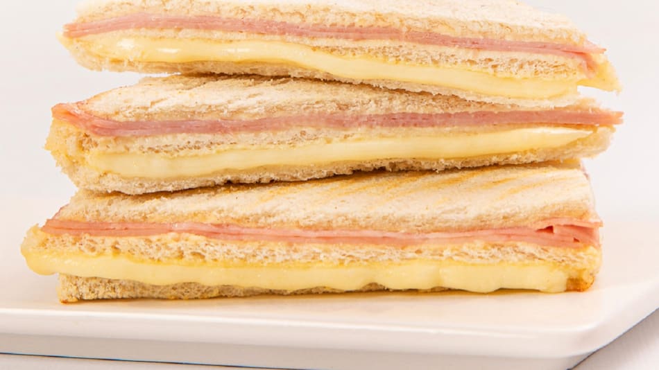 Los mejores sándwiches de miga de Córdoba. Foto: Instagram @lacelestepanaderia