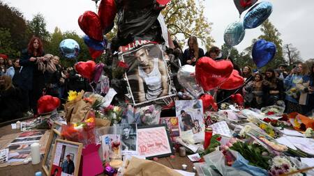 Fans de One Direction homenajean a Liam Payne en el londinense Hyde Park. Foto: Reuters.