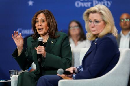 Liz Cheney y Kamala Harris. Foto: Reuters
