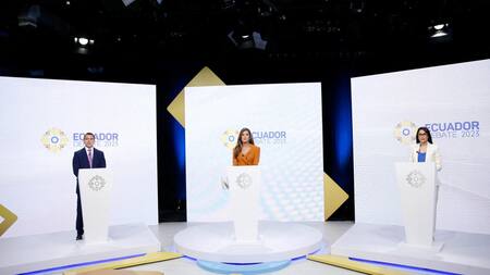 Debate electoral en Ecuador con Daniel Noboa y Luisa González. Foto: Reuters.