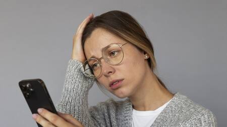 Los 5 signos del zodíaco que no se llevan bien con la tecnología. Foto Freepik