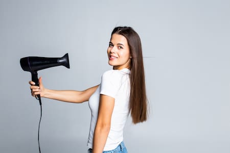 Secador de pelo. Foto Freepik