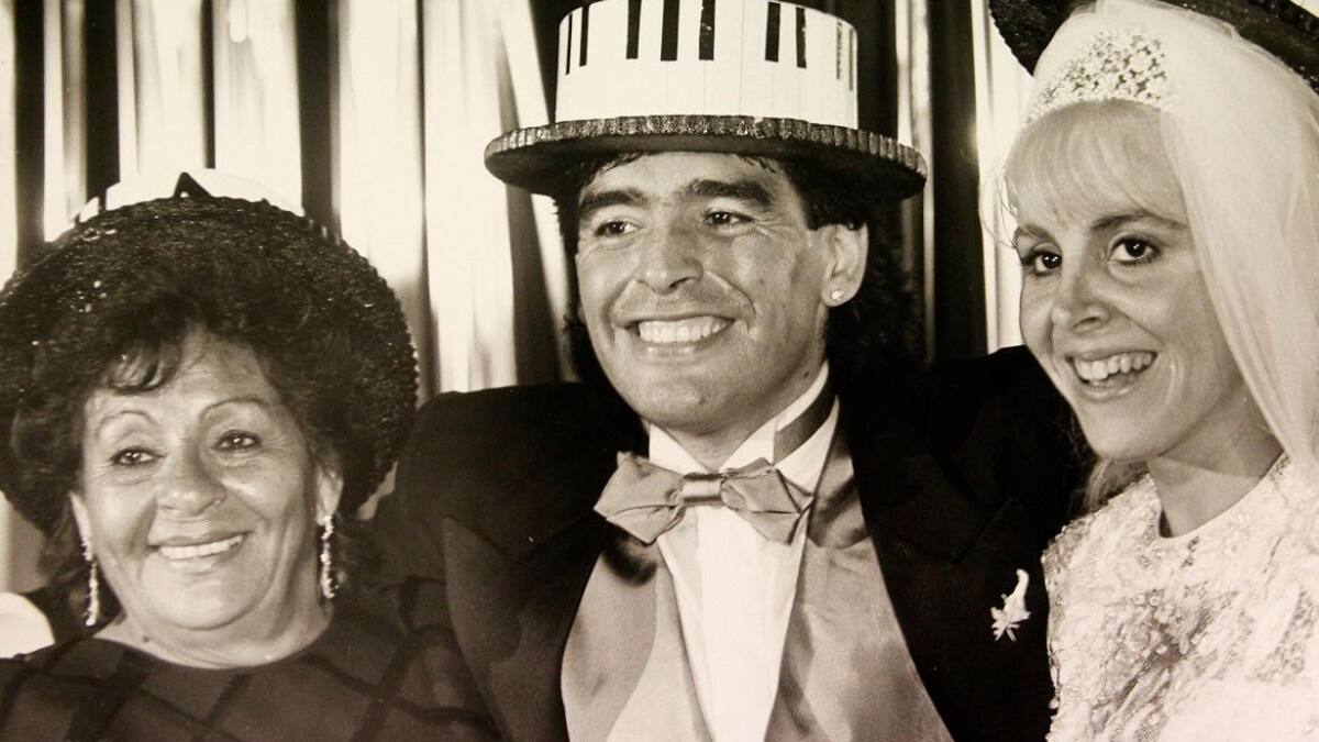 Maradona y Claudia Villafañe casamiento, Reuters