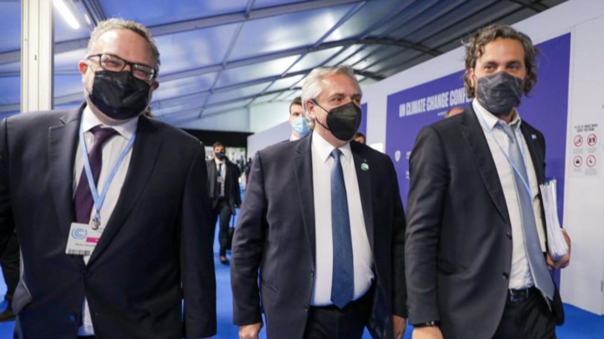 Matías Kulfas, Alberto Fernández y Santiago Cafiero, COP26, NA