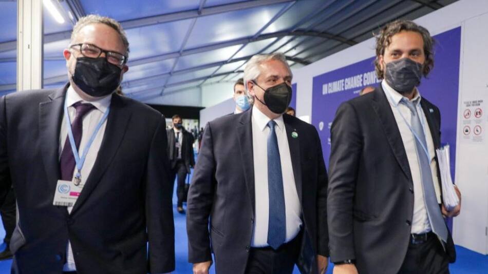 Matías Kulfas, Alberto Fernández y Santiago Cafiero, COP26, NA