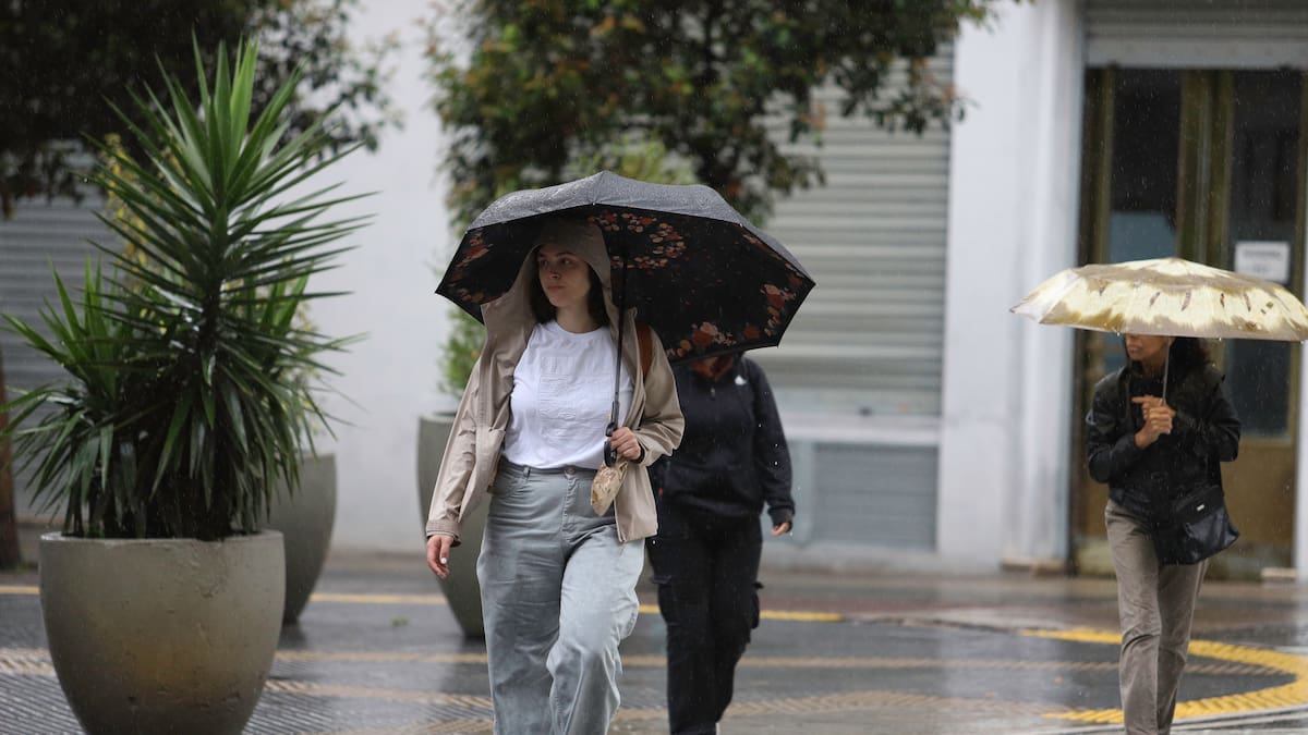 Lluvias; tormentas.