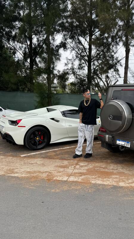 Las fotos que compartió L-Gante en sus historias de Instagram. Foto captura Instagram