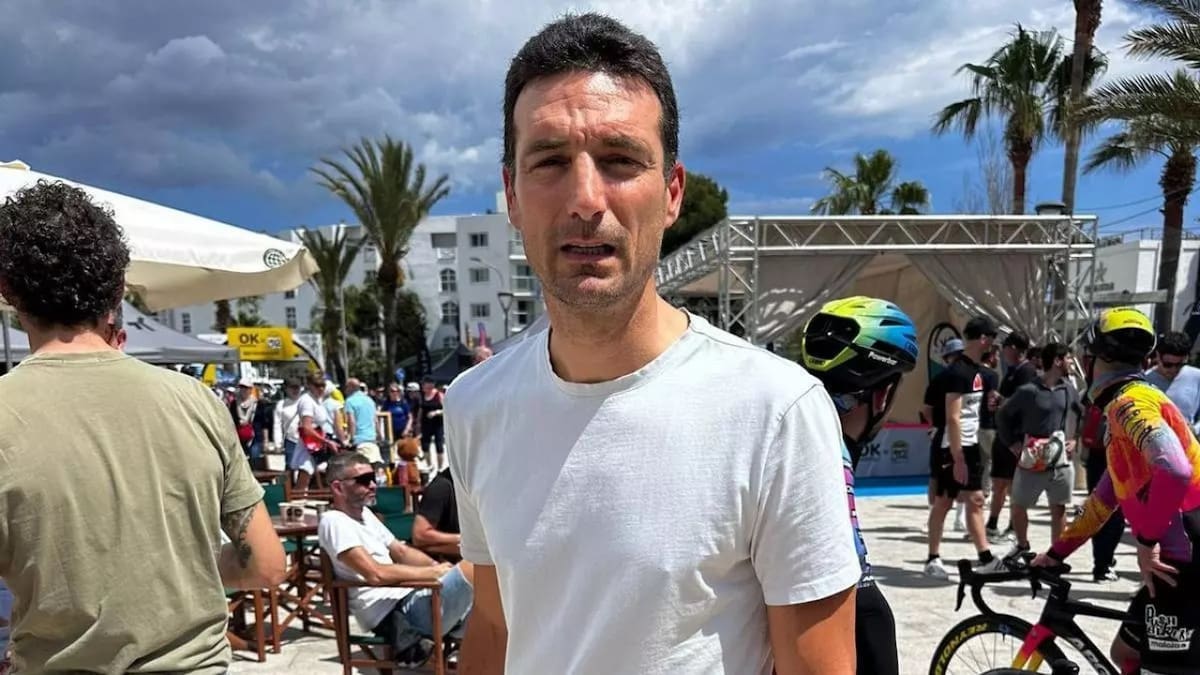 Lionel Scaloni en competencia de ciclismo en Mallorca. Foto: Gentileza Diario de Mallorca.